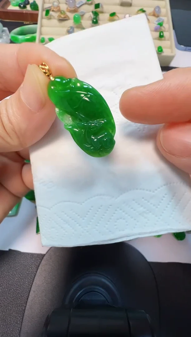 吊坠(不含链)18K金镶嵌翡翠1880