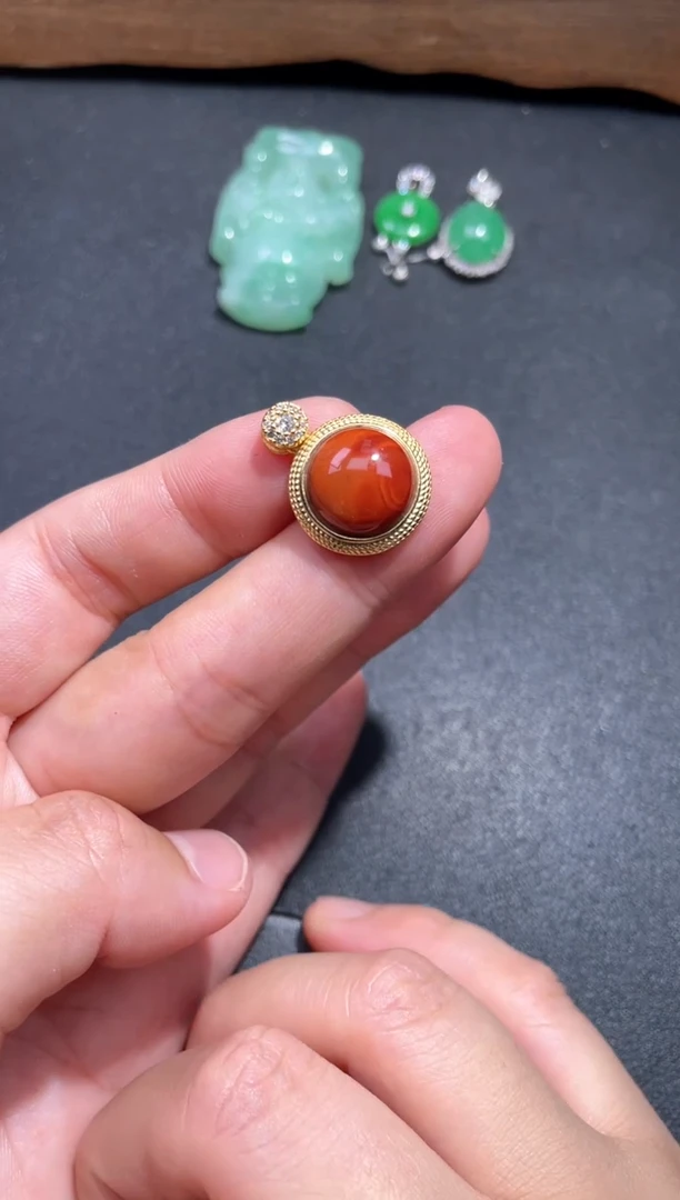 未镶嵌吊坠南红玛瑙45