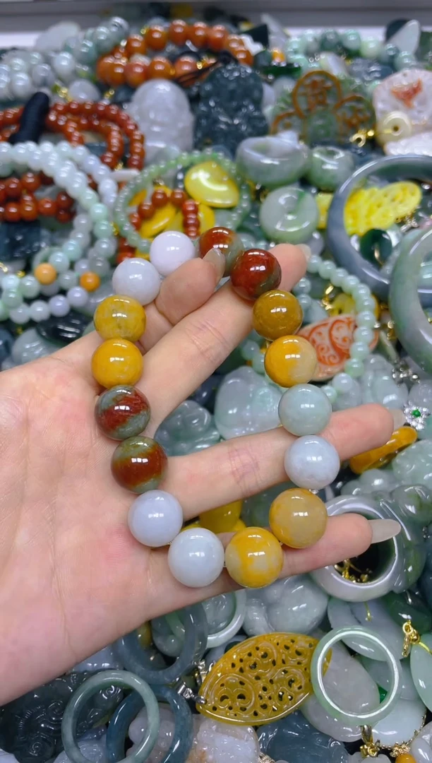 颈饰未镶嵌翡翠13MM/ W /翡翠A货，一件也是批发价