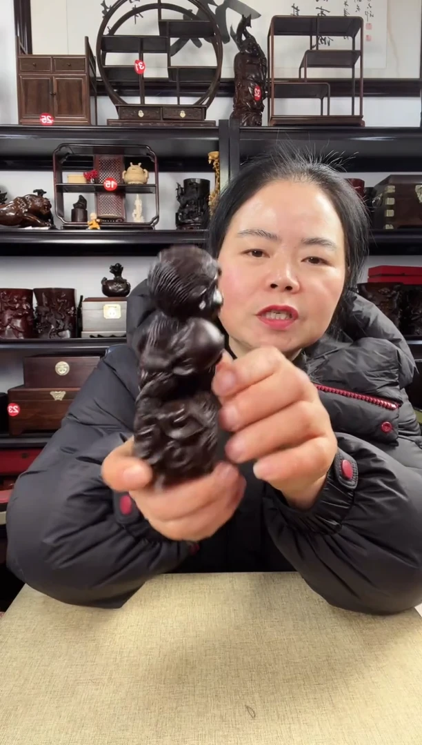 木桃猴老李红木工艺品