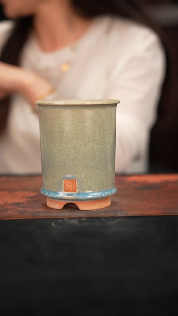 乌卅6-4-010微瑕口径8高10.5