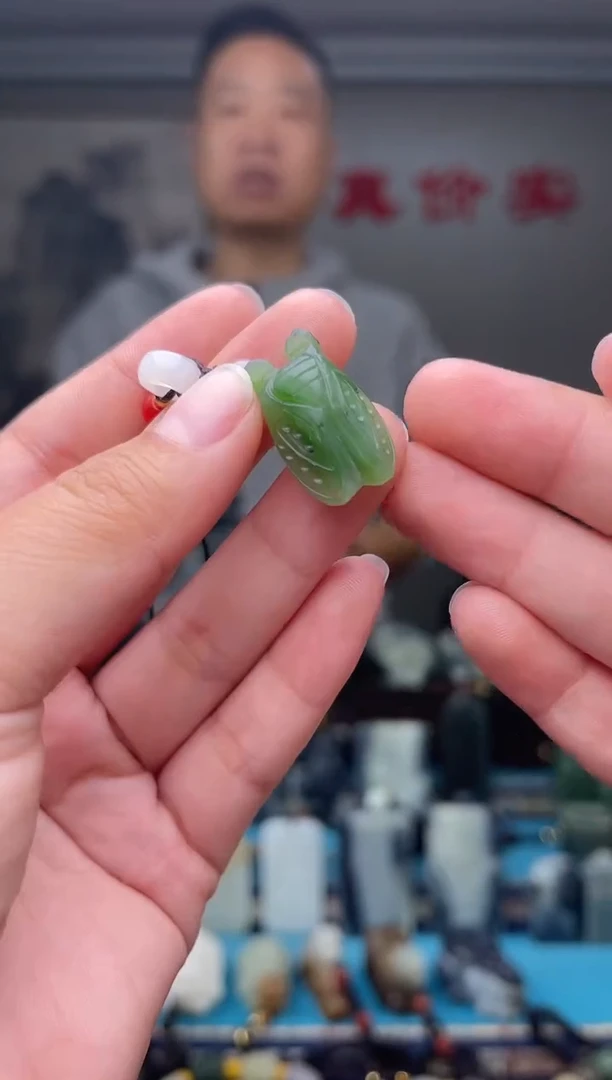 未镶嵌和田玉挂件1