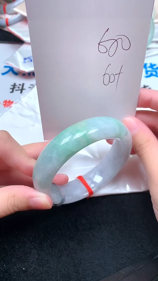 未镶嵌手镯翡翠雨****妈.