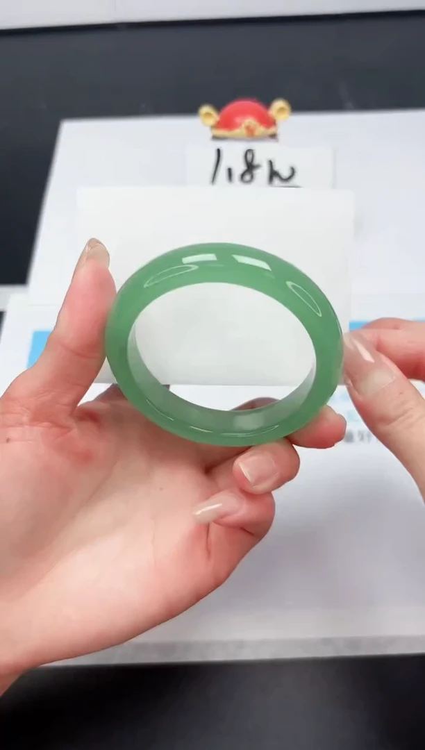 【闪购商品】石英质玉手镯未镶嵌35-56.7