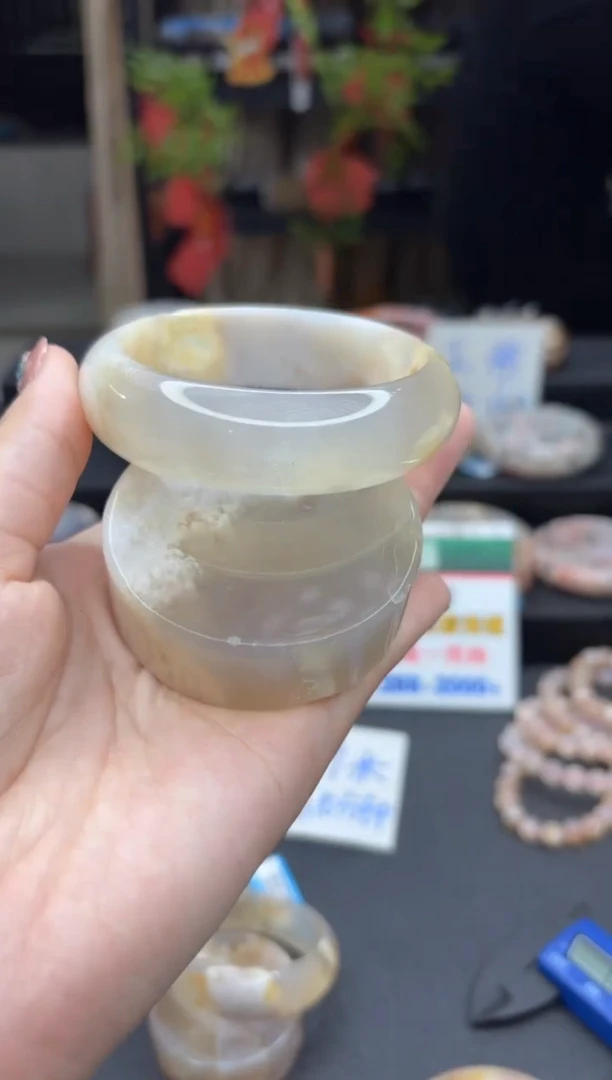 【闪购商品】石英质玉手镯未镶嵌1239（61圈赠送镯心）