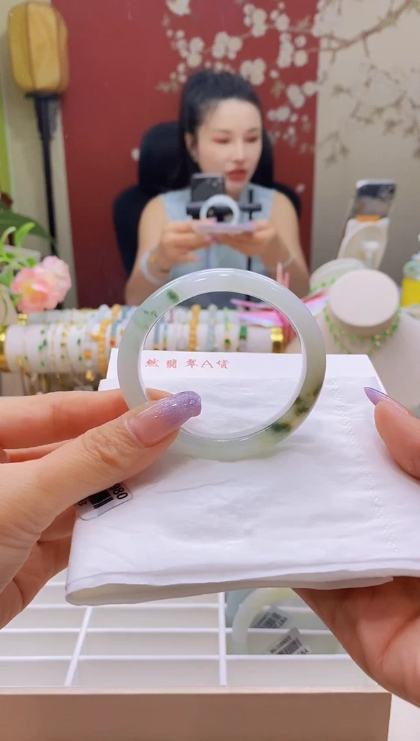 翡翠手镯未镶嵌栀****花116号贵妃55.1/正53/短48.6/11.5*7.2