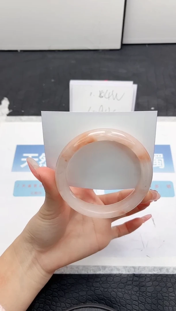 【闪购商品】石英质玉手镯未镶嵌196-60.6