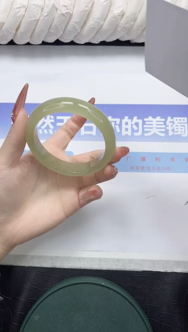 未镶嵌手镯石英质玉77-54