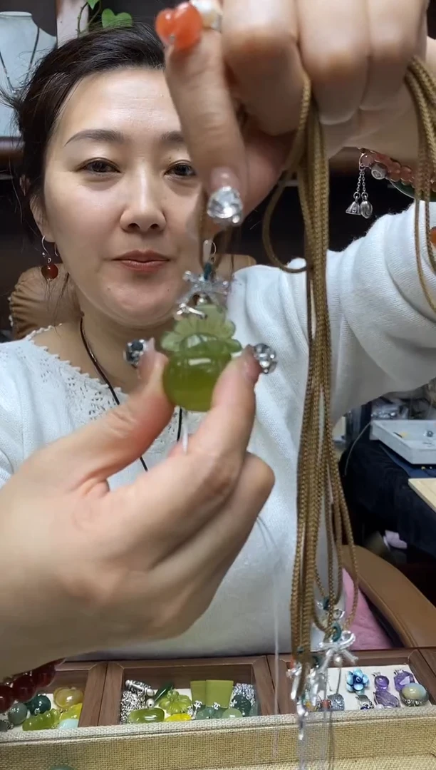 未镶嵌岫玉吊坠多样性发货其中发一