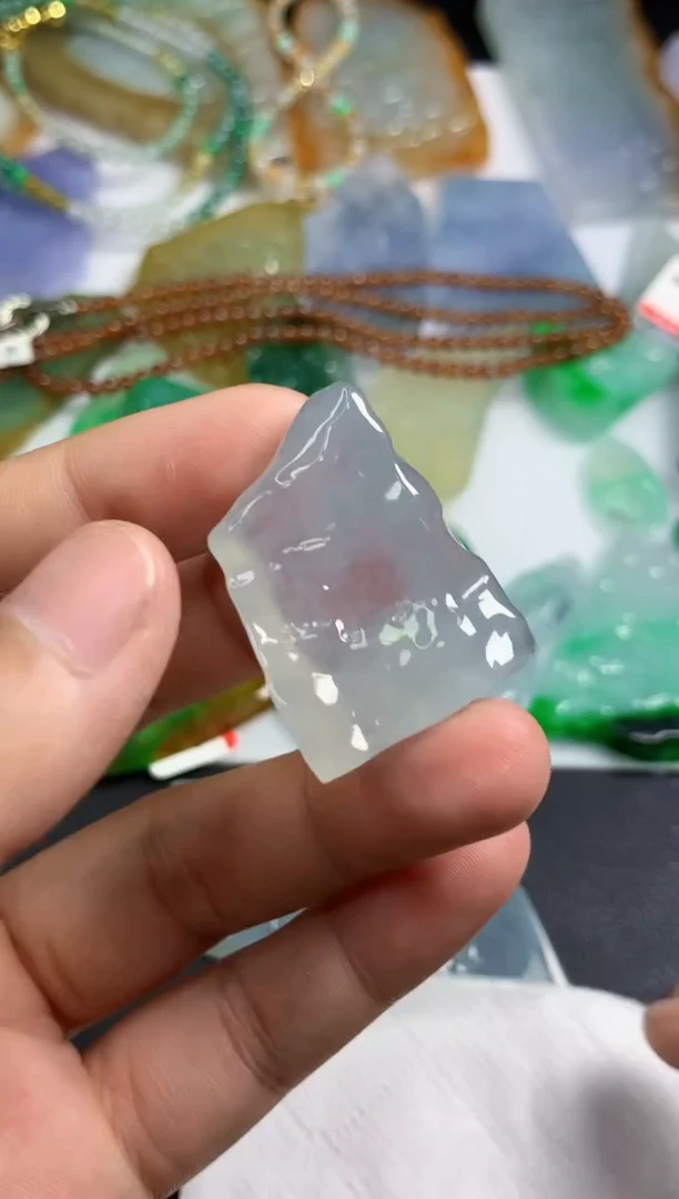 颈饰未镶嵌翡翠