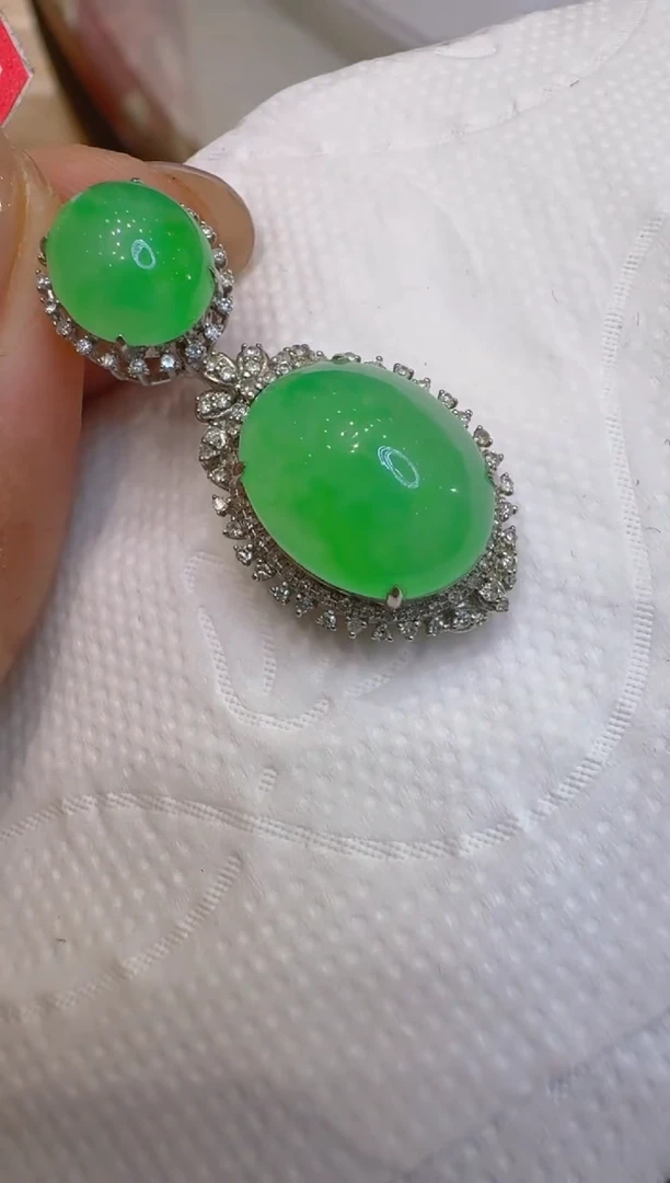 吊坠(不含链)18K金镶嵌翡翠多样性团购发一件