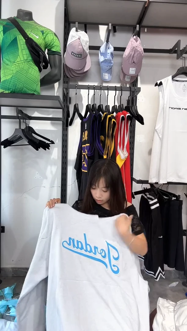 1733     编码 瑕疵修复以直播间讲解为准 尺码3XL