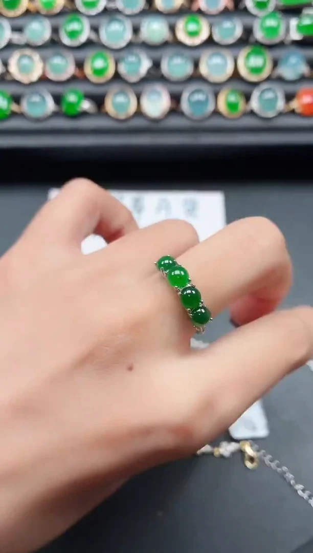 翡翠戒指银S925镶嵌111111