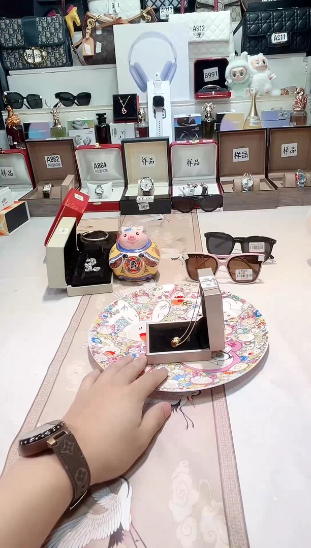 瓷片瓷器 库房到期 全部地板价@@1