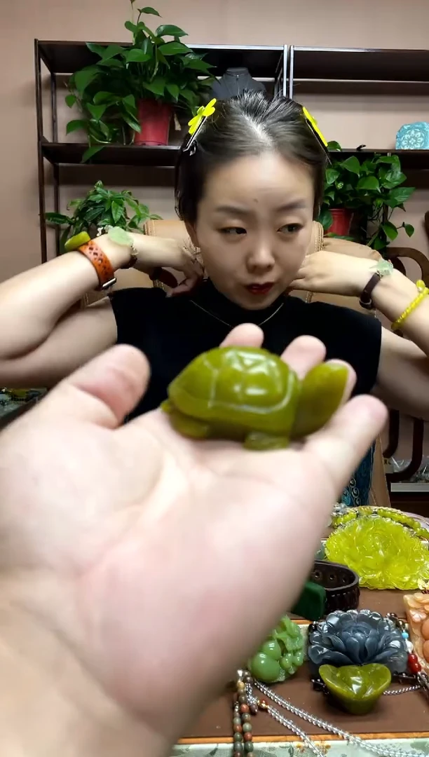 未镶嵌岫玉吊坠多样性发货发其中之一
