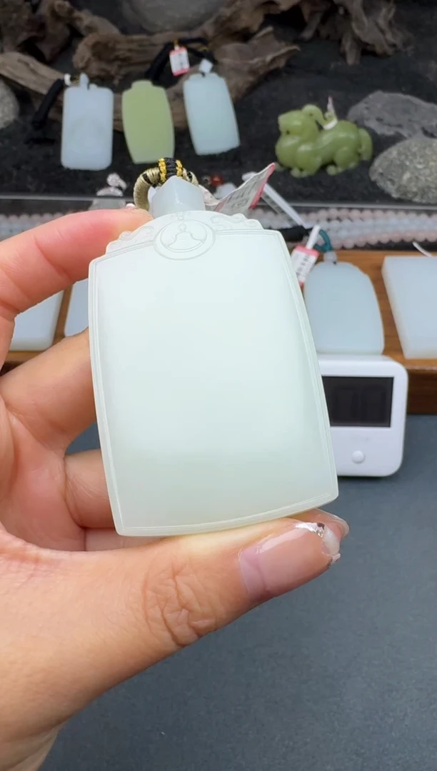 颈饰未镶嵌和田玉3