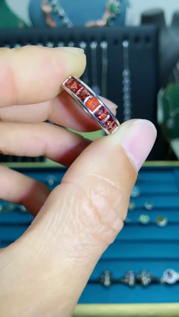 【闪购商品】石榴石戒指银S925镶嵌1121