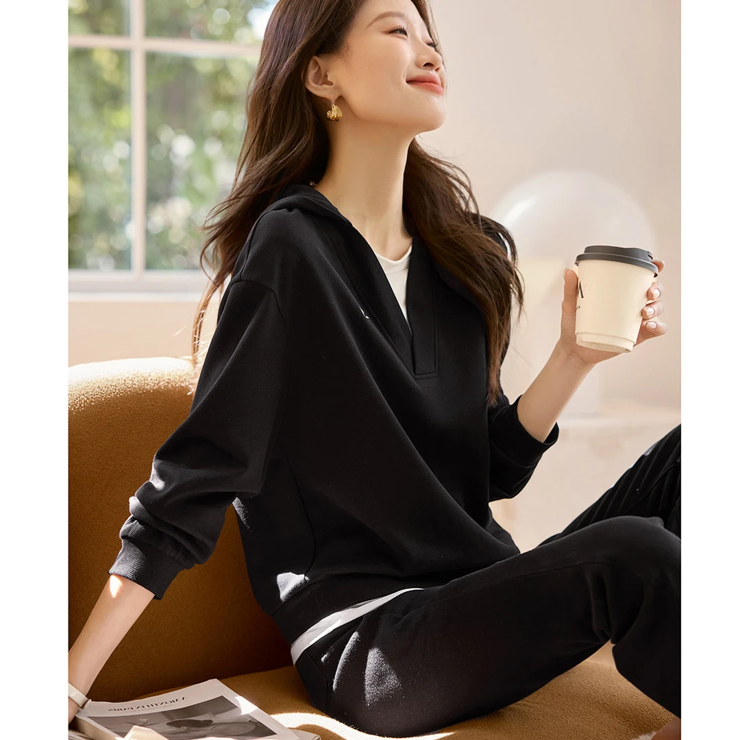 宽松休闲假两件卫衣秋季新款显瘦遮肉连帽绣花女卫衣