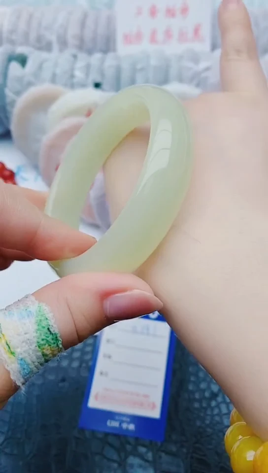 未镶嵌手镯石英质玉X191-63-64