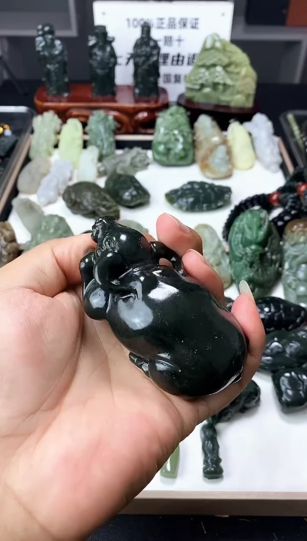 颈饰未镶嵌和田玉1