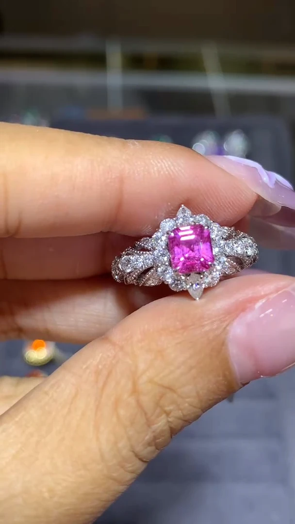 戒指彩色蓝宝石18K金镶嵌1.16CT