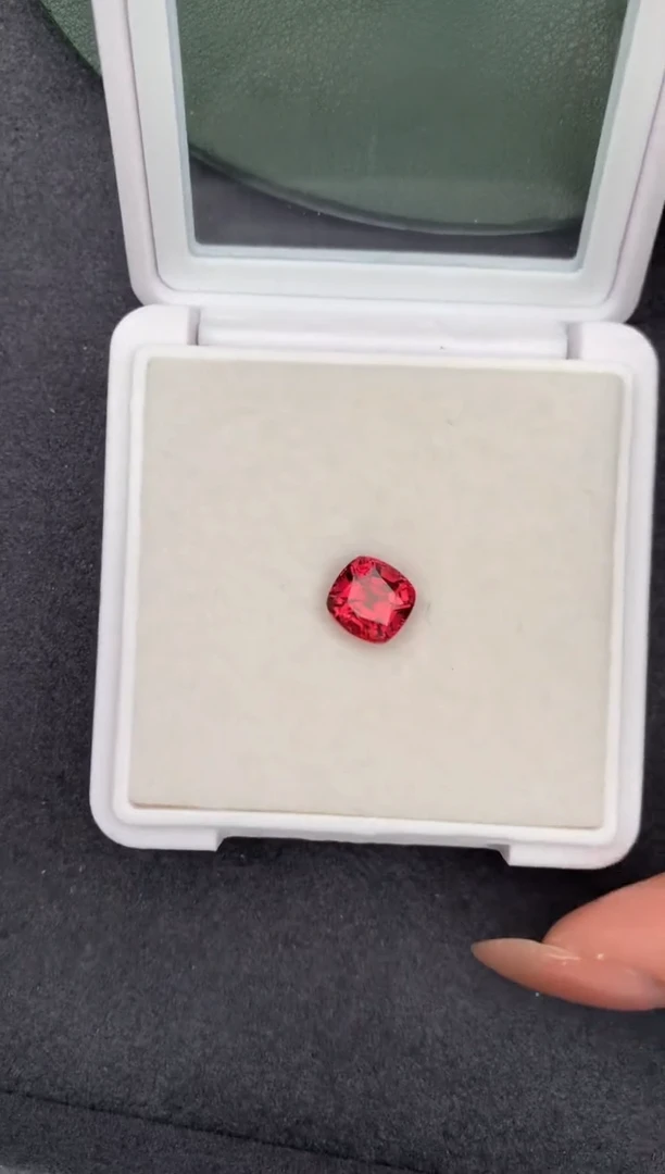 未镶嵌珠宝半成品碧玺2.6ct 红碧玺 FH   定制