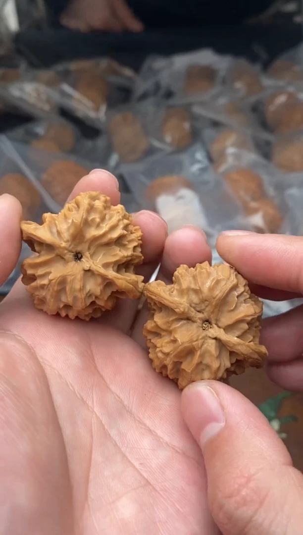 【闪购商品】文玩核桃把件G225号38尺苹果