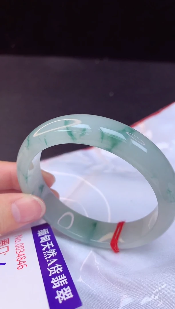 【闪购商品】翡翠手镯未镶嵌57+