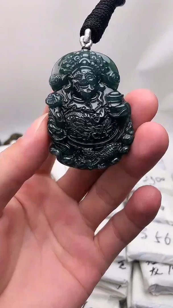 颈饰未镶嵌翡翠财神爷
