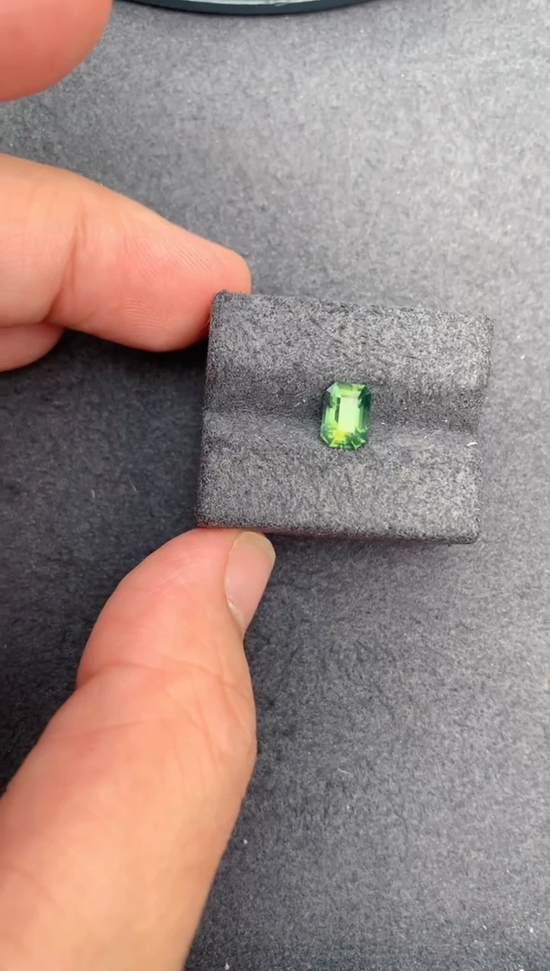 蓝宝石裸石未镶嵌1.1ct绿蓝宝