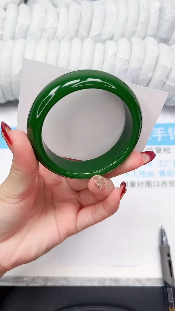 未镶嵌手镯石英质玉30-58.2BCL