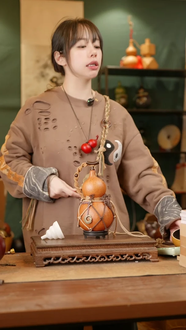 225号精品天然大漆酒葫芦一物一拍~