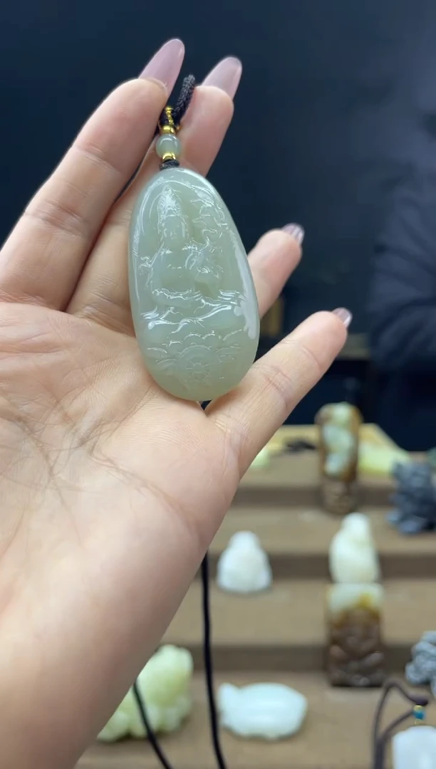 颈饰未镶嵌和田玉1