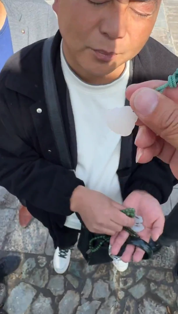 未镶嵌戒指和田玉（糖玉）和田玉