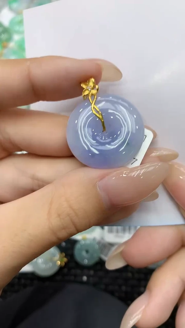 颈饰18K金镶嵌翡翠111111111111