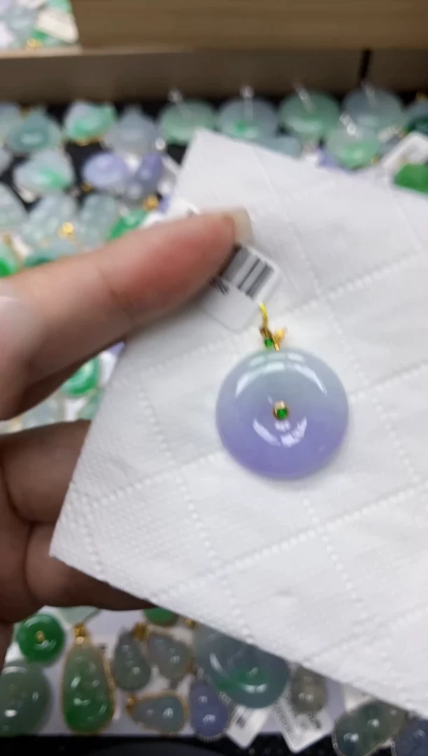 颈饰18K金镶嵌翡翠111111