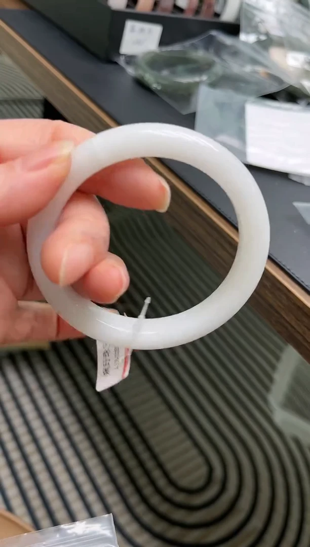 【闪购商品】和田玉手镯未镶嵌圈口61  B-35