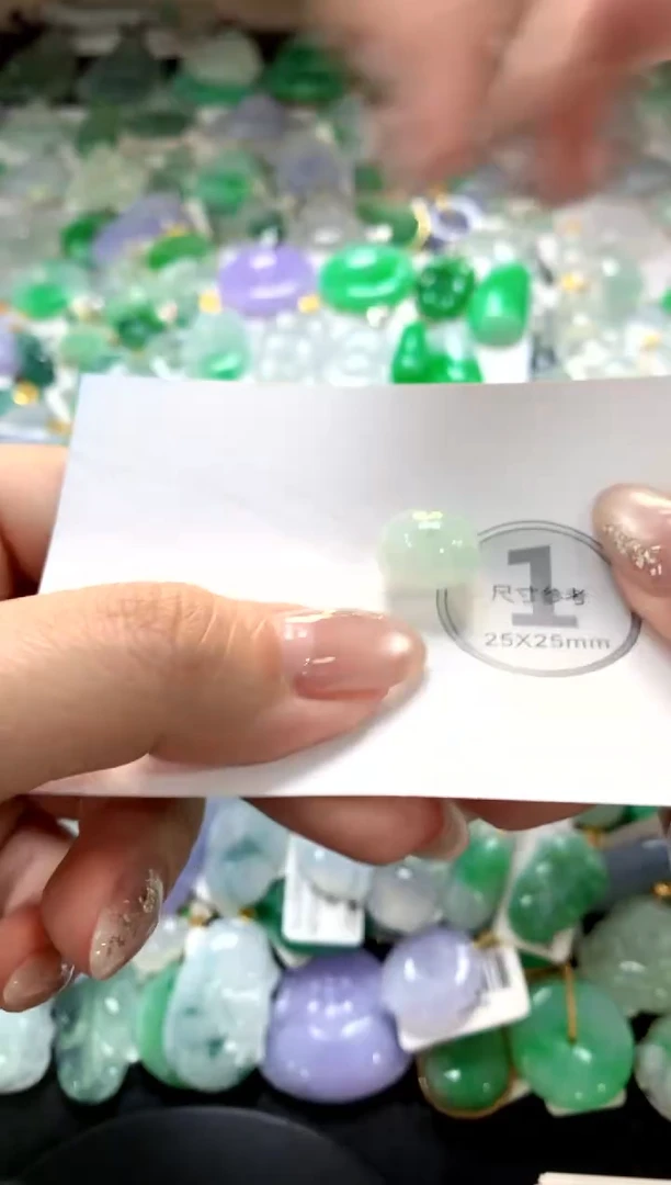 颈饰未镶嵌翡翠1111111111111111