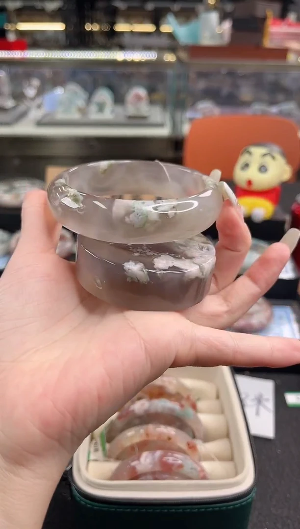未镶嵌手镯石英质玉64圈口（赠品镯心）S95174