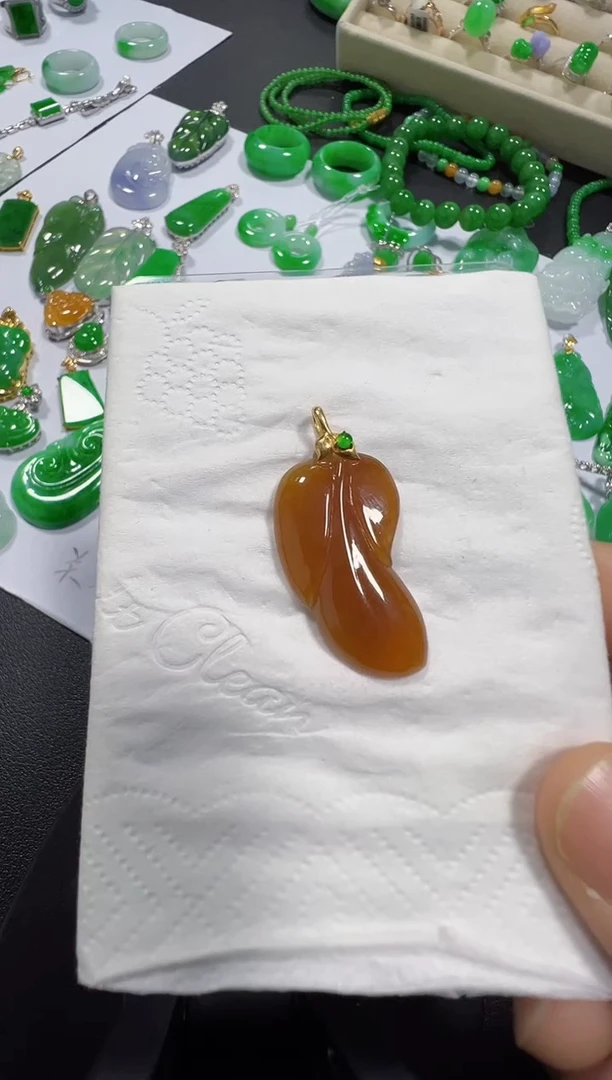 吊坠(不含链)18K金镶嵌翡翠3800