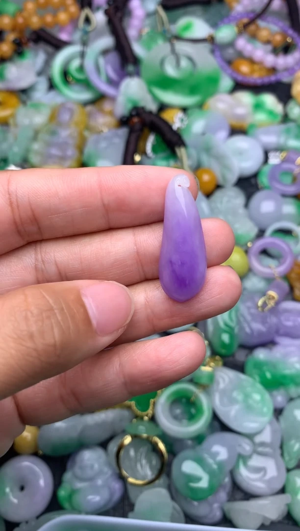颈饰未镶嵌翡翠缅甸翡翠吊坠