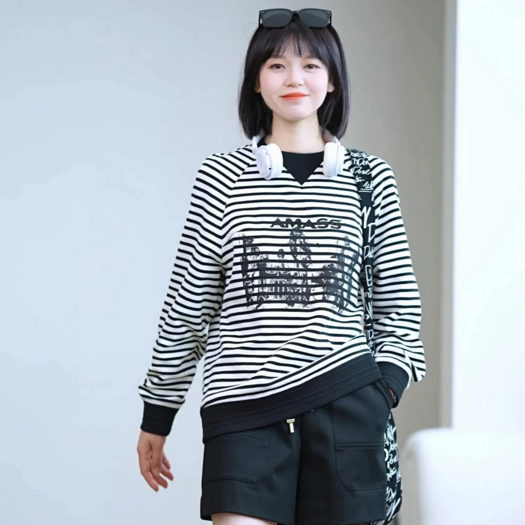 AMASS/阿玛施新款圆领简约舒适宽松氛围感卫衣女休闲百搭 5301072