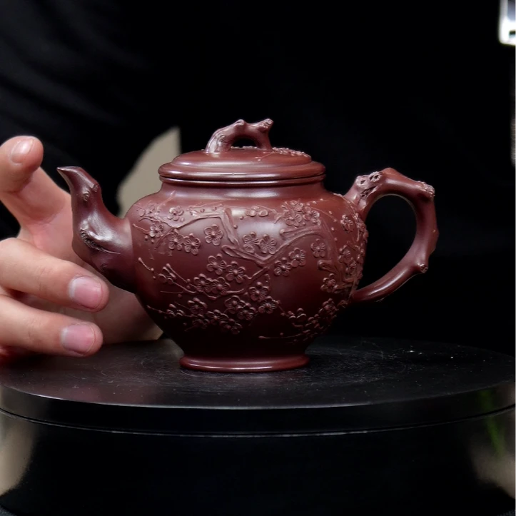 【一品紫砂甄选】花器堆绘龙血砂梅报春手工紫砂壶
