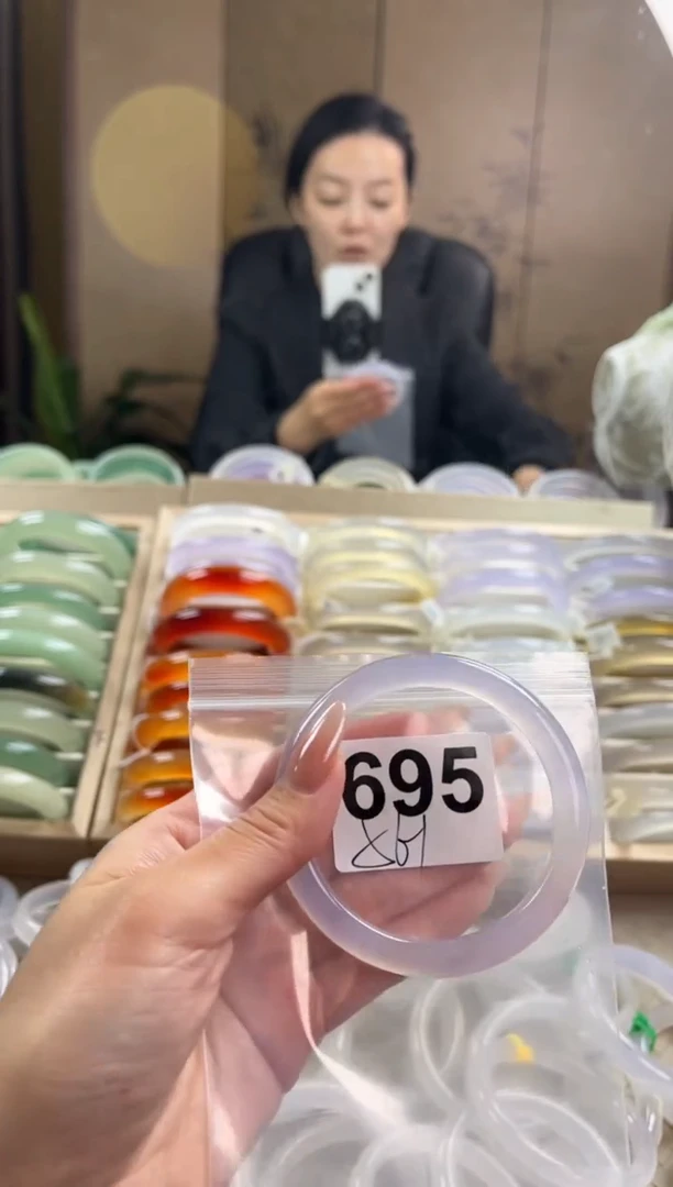 手镯玛瑙/玉髓未镶嵌695