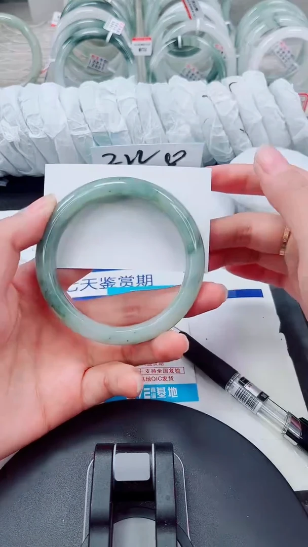 未镶嵌手镯石英质玉268-59/60