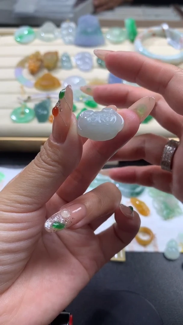 【闪购商品】定制翡翠未镶嵌翡翠