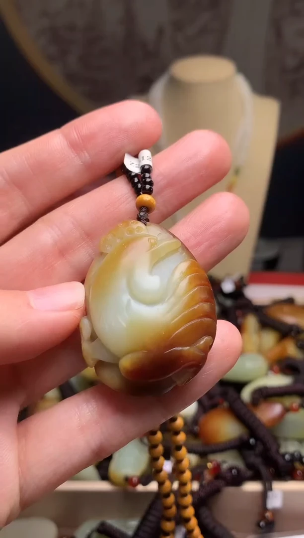 颈饰未镶嵌和田玉新疆料青海料清水和田玉吊坠