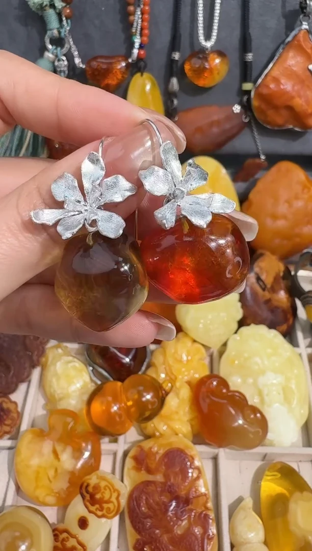 裸石琥珀未镶嵌艳*儿琥珀