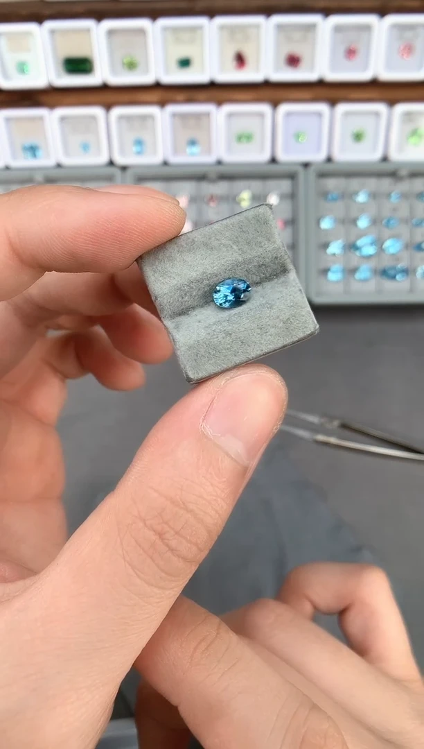 【闪购商品】定制海蓝宝石裸石未镶嵌0.68ct