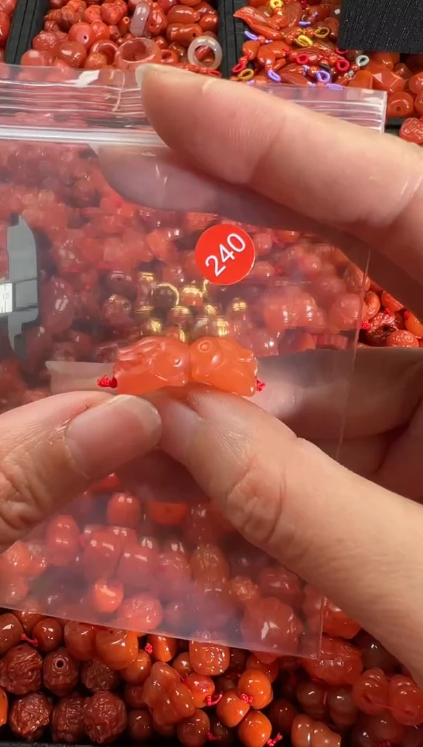 【闪购商品】南红玛瑙颈饰未镶嵌1